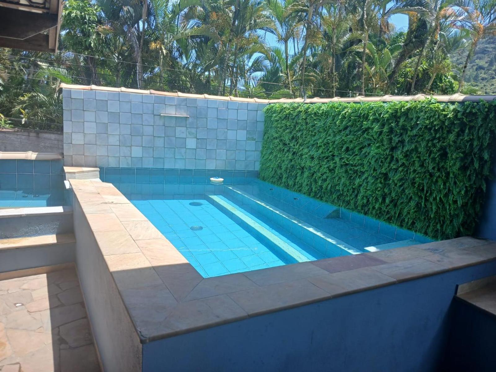Casa Piscina Em